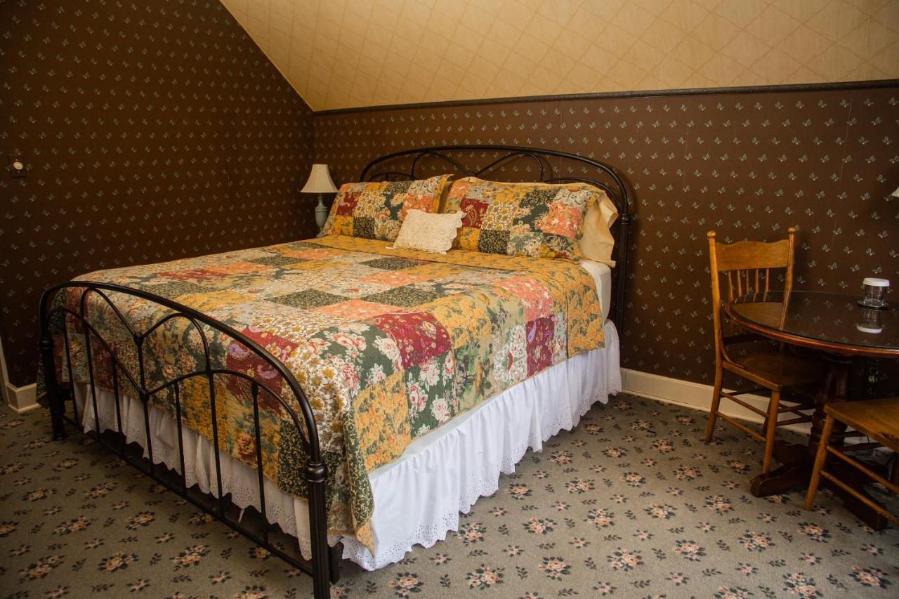 Sylvan Inn Bed & Breakfast Glen Arbor Exterior foto